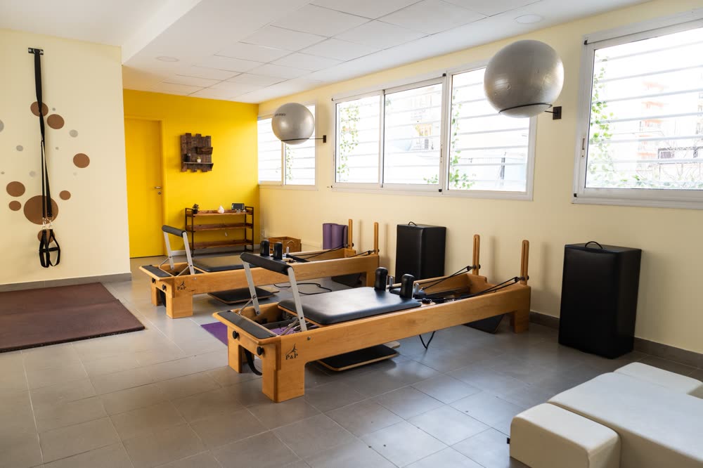 Sala de Reformers en Toulouse Pilates Cañitas